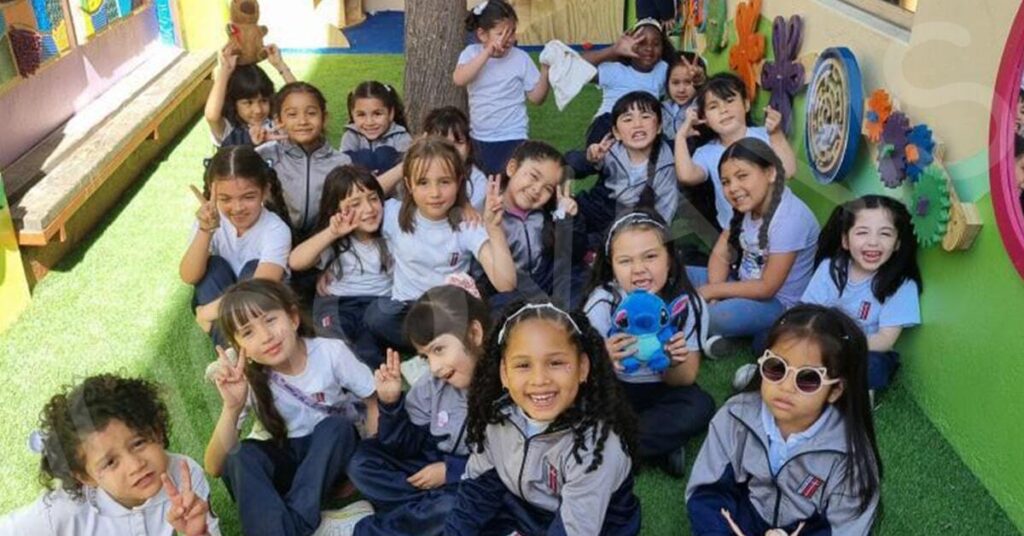 Lee más sobre el artículo Centro Educacional Santa Clara instala un Patio Interactivo y Espacio de Calma para sus estudiantes.