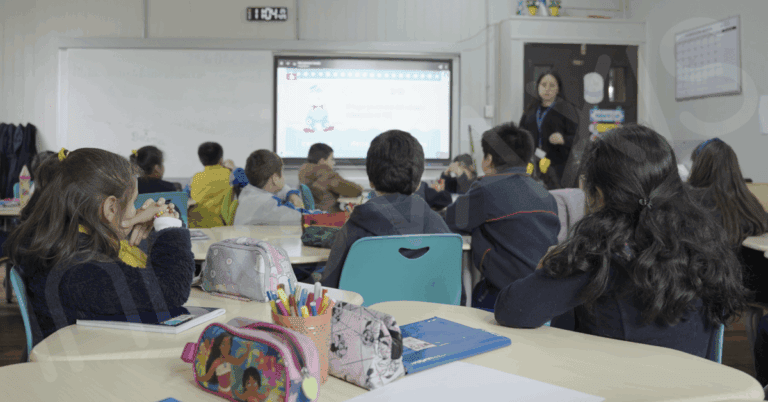 Lee más sobre el artículo Aulas del Futuro llegan a Curacautín: Escuela Santa Elena estrena espacios innovadores
